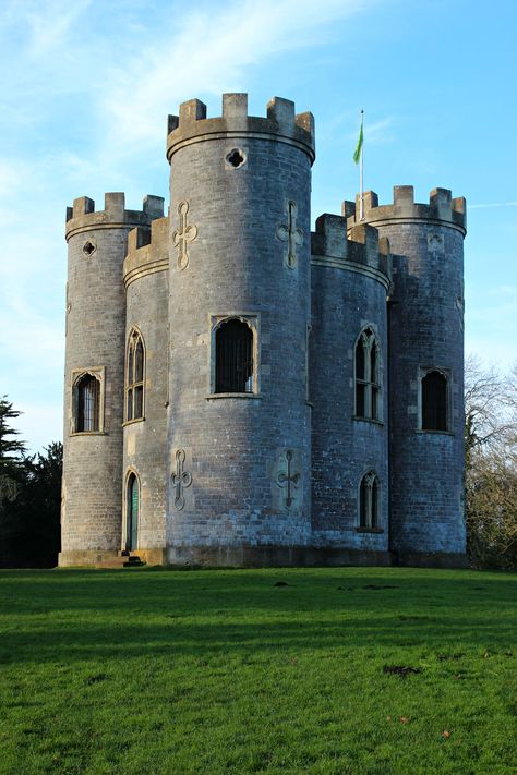 Castles To Visit, Old Castle, Chateau Medieval, European Castles, Scotland Castles, Abandoned Castles, Scottish Castles, Castle Ruins, Castle House