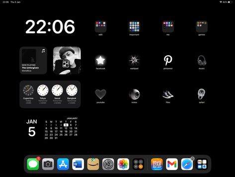 Dark Ipad Layout, Ipad Homescreen Dark, Ipad Lock Screen Ideas, Ipad Wallpaper Dark, Ipad Homescreen Layout, Ipad Setup, Ipad Inspo, Ipad Lockscreen, Ipad Homescreen