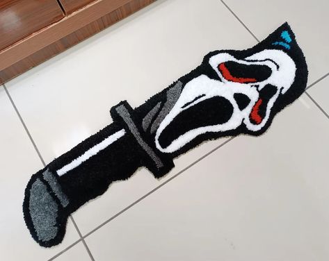 Scream Tufted Rug Knife Carpet Ghost Face Killer Horror - Etsy Turkey Horror Movie Room, Halloween Rug, Halloween Bedroom, Funky Rugs, Creative Birthday, Rug Ideas, Rug Designs, Needle Crafts, Ghost Face