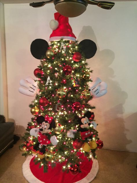 Mickey Mouse Mini Christmas Tree, Mickey Mouse Outdoor Christmas Decor, Mickey Mouse Christmas Decorations Ideas, Mickey Themed Christmas Tree, Mickey Xmas Tree, Mickey Mouse Christmas Tree Decoration, Mickey Mouse Themed Christmas Tree, Mickey Mouse Theme Christmas Tree, Mickey Christmas Tree Ideas