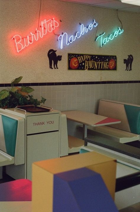 90s Taco Bell, 1990 Style, 80s Interior Design, Happy Taco, 80s Interior, Neon Aesthetic, Cute House, Taco Bell, Aesthetic Images