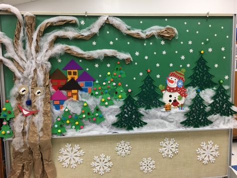 Christmas Bulletin Board Ideas, Winter Classroom Decorations, Winter Bulletin Board, Craft Activities For Toddlers, Holiday Bulletin Boards, Winter Bulletin, Christmas Classroom Door, Lobby Decor, Christmas Bulletin Board