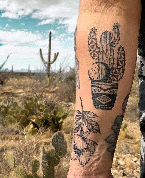 Cactus In Pot Tattoo, Texas Cactus Tattoo, Mexico Tattoo For Women, New Mexico Tattoo Ideas, Tree Tattoo Drawings, Tattoo Cactus, New Mexico Tattoo, Cactus Balloon, Mexico Tattoo