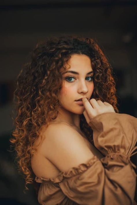 Sofi Dossi, Sofie Dossi, Side Portrait, Down Suit, Portrait Photography Tips, Layered Curly Hair, Female Portraits, Beach Photoshoot, Jenna Ortega