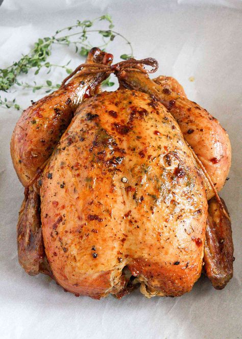 Sunday Roast Chicken, Rotisserie Turkey, Brine Recipes, Turkey Brine Recipes, Golden Chicken, Smoked Turkey Recipes, Turkey Brine, Brine Recipe, Slow Cooker Turkey