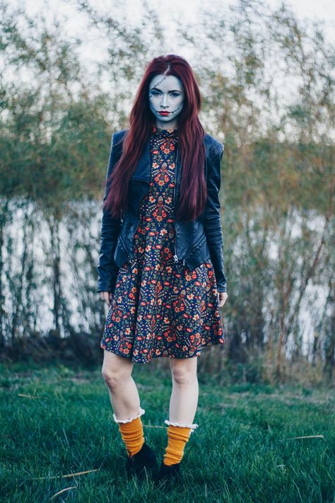 Nightmare Before Christmas Costume Diy, Jack And Sally Halloween Costumes, Jack And Sally Costumes, Jack And Sally Halloween, Sally Halloween Costume, Christmas Costumes Diy, Halloween Cards Diy, Nightmare Before Christmas Costume, Jack Y Sally