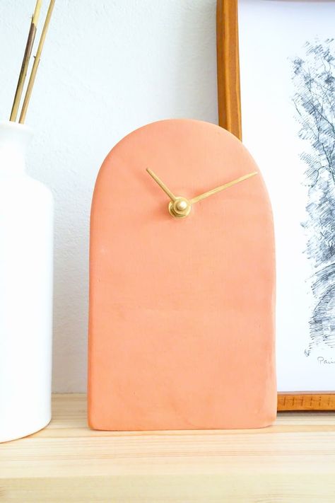 Air Dry Clay Diy Projects, Air Dry Clay Vase, Clay Clock, Air Dry Clay Diy, Sustainable Diy Projects, Ceramic Clock, Southwest Modern, Diy Mantel, Clay Inspo