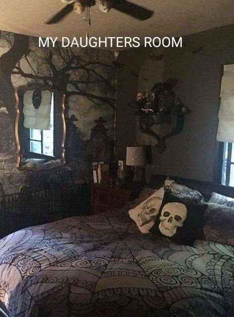 Gothic Aesthetic Room Decor, Goth Rooms Bedrooms, Room Ideas Goth Aesthetic, Witchy Gothic Bedroom, Goth Room Aesthetic Bedroom, Small Goth Bedroom Ideas, Bedroom Goth Aesthetic, Trad Goth Bedroom, Simple Goth Bedroom Ideas