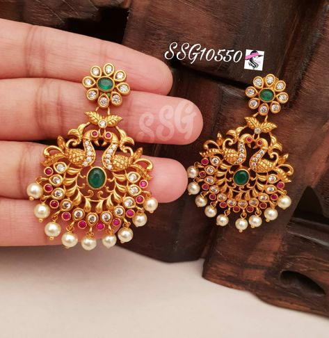 Hearings Designs Gold Big, Gold Hangings For Ears, Chand Bali Earrings Gold, Buttalu Designs, Chandbali Earrings Gold, Gold Jumkas, Ear Rings For Women, Big Earrings Gold, Jewellery Designing