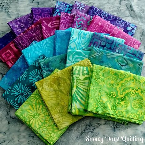 batik fabric pull Quilts Made With Batik Fabric, Batik Quilts Ideas, Cactus Fabric, Fabric Outlet, Quilting Blogs, Kaleidoscope Quilt, Bohemian Quilt, Fabric Shops, Missouri Star Quilt Company