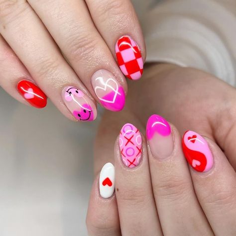 Cute Valentines Nail Designs, Bold Valentines Nails, Gel Nail Designs For Valentines Day Short Nails, Comic Valentine Nails, Different Valentines Nails, Crazy Valentines Nails, Feb Nails Valentines Day Almond, Valentine Nails For Kids, Valentines Disney Nails