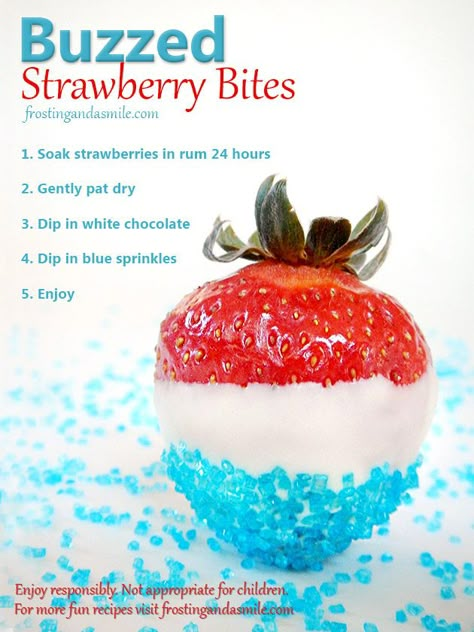 Alcohol Fruit, Strawberry Bites, Jello Shot Recipes, Yummy Alcoholic Drinks, 4th Of July Desserts, Liquor Drinks, Fourth Of July Food, Boozy Drinks, Shot Recipes