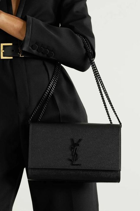 Mochila Louis Vuitton, Fannie Pack, Ysl Handbags, Kate Bags, Luxury Bags Collection, Girly Bags, Luxury Purses, Fancy Bags, Pretty Bags