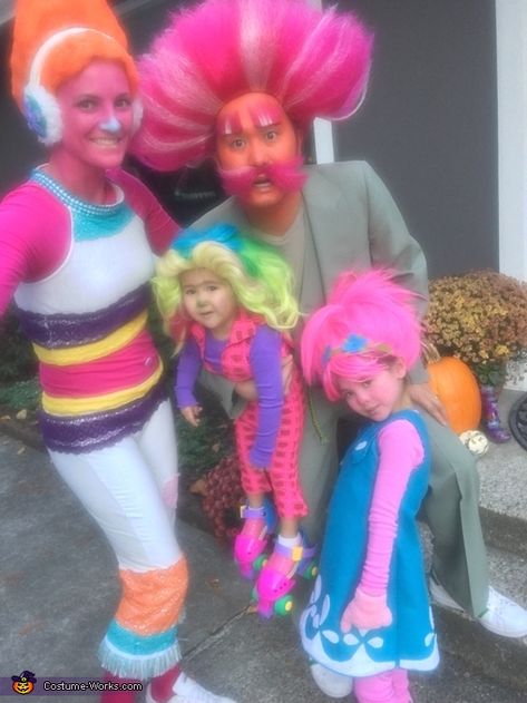 Trolls Family Costume, Lady Glitter Sparkles, Poppy Costume, 2017 Halloween Costumes, Family Themed Halloween Costumes, Troll Costume, Hair Color Spray, Hair Color Orange, Themed Halloween Costumes