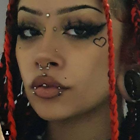 Alternative Subcultures, Face Piercings, Cool Piercings, Cute Piercings, Body Jewelry Piercing, Afro Punk, Septum Piercing, Cool Art Drawings, Nostril Hoop Ring