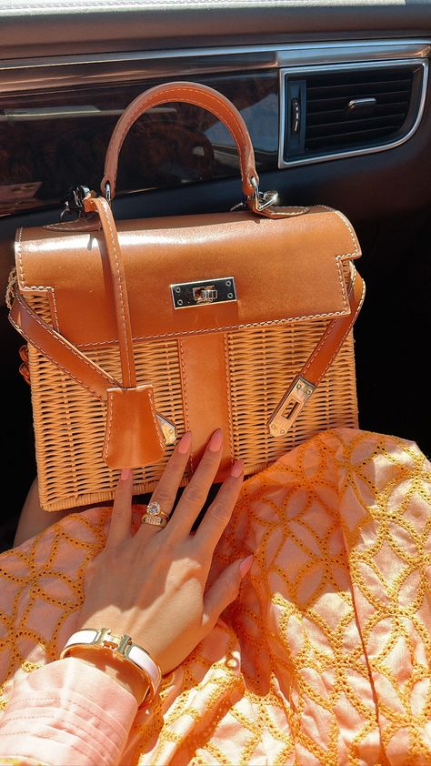 Rattan bag. Summer straw bag. Leather rattan bag. Hermes clic clac bracelet. Hermes Clic Clac Bracelet, Designer Handbags Louis Vuitton, Love Lily, Clothing Blogs, Cheap Designer Handbags, Amazon Dresses, Rattan Bag, Favorite Handbags, Bag Summer