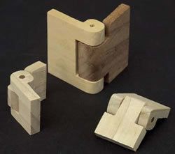 Wooden Hinges, Tre Kunst, Wood Hinges, Wood Joints, Woodworking Joints, Diy Holz, Wood Joinery, Wooden Projects, Woodworking Jigs