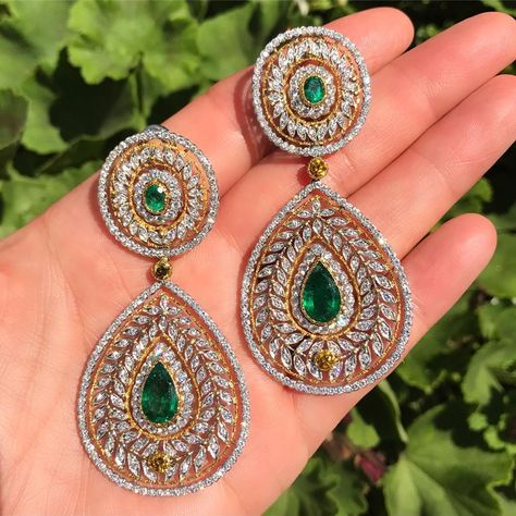 Emerald diamond earrings Loket Sets, Earrings Reference, Emerald Diamond Earrings, Art Nouveau Earring, Dangler Earrings, Ivory Wedding, Beaded Ornaments, Ear Rings, Jewelry Diamond