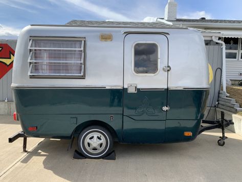 Shasta Loflyte, Trillium Camper, Casita Camper, Trillium Trailer, Camping Vehicles, Travel Trailer Floor Plans, Trailer Renovation, Small Camper Trailers, Tiny Camper