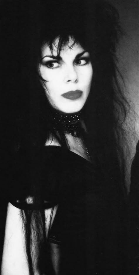 Patricia Morrison, Andrew Sisters, Goth Outfit Inspo, The Sisters Of Mercy, 80s Goth, Goth Bands, Rock & Roll, 80s Girl, Goth Stuff