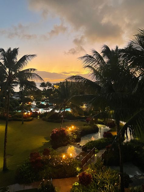 kauai hawaii koaloa Landing resort sunset poipu ocean view travel insta pic Poipu Kauai Hawaii, Resort Aesthetic, City View Night, Hawaii Sunset, Hawaii Resorts, Pretty Views, Sunset Ocean, Pretty Pics, Night Scenery