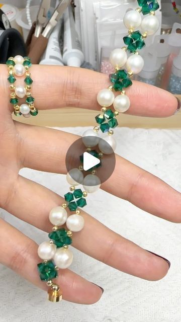 Pearl Bracelet Tutorial, Seed Bead Jewelry Tutorials, Beads Jewelry Making Tutorials, Diy Jewelry Set, Making Bracelets With Beads, Metal Jewelry Making, Beadwork Bracelet, Fancy Jewelry Necklace, Bracelets Handmade Diy