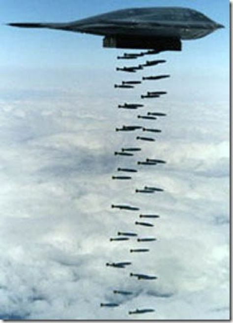 B-2 Spirit bomber bombing the targets B2 Spirit, Tomcat F14, Military Pics, Us Military Aircraft, Stealth Aircraft, F22 Raptor, Airplane Fighter, 2160x3840 Wallpaper, Air Fighter