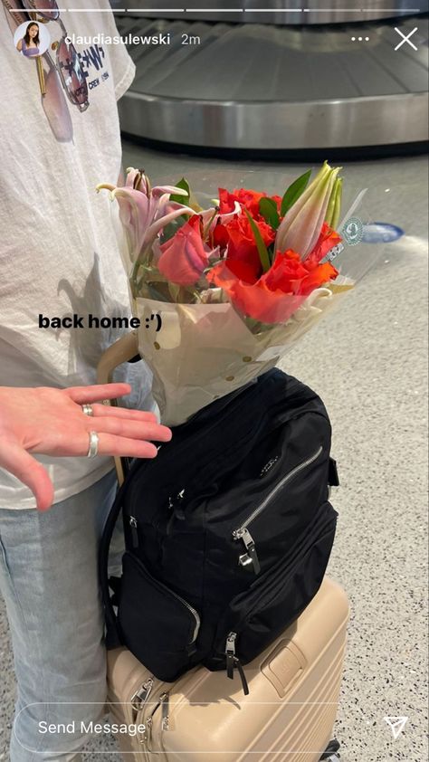 Finneas And Claudia, Claudia Sulewski, Lux Fashion, Giving Flowers, At The Airport, Pick Up, Flowers, Instagram