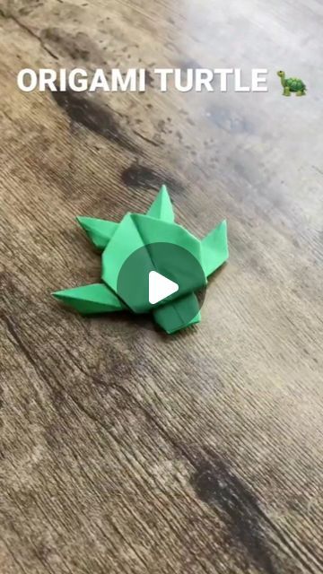 Origami Cool Ideas, Paper Art Craft Creative, Things To Make With Construction Paper, How To Make A 3d Card, Origami Turtle Step By Step, Construction Paper Origami, Folding Paper Art, Paper Origami Tutorial, Oragami Ideas Cute Simple