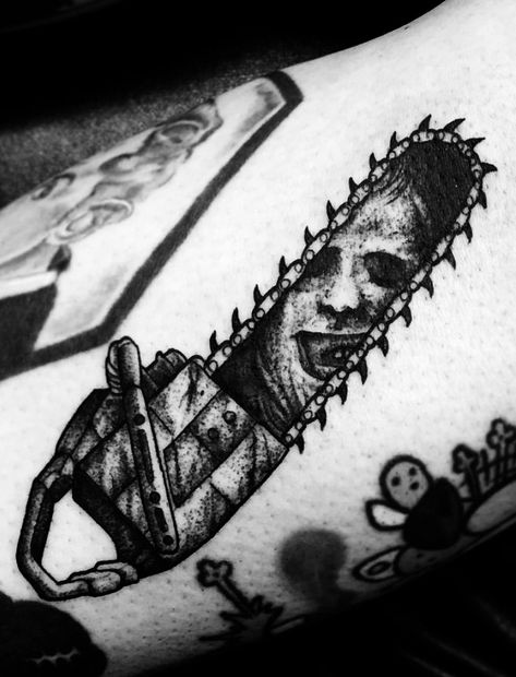 Horror Tattoo Ideas, Tattoo After Care, Satanic Tattoos, Mangas Tattoo, Tattoo Ideas Unique, Tattoo Artist Tattoo, Feminine Tattoo Sleeves, Movie Tattoo, Movie Tattoos