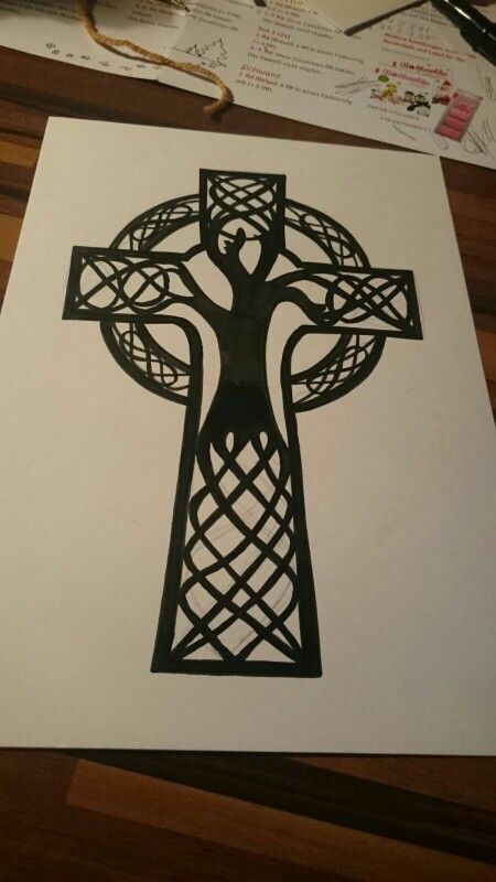 Celtic cross tree Celtic Cross Drawing, Irish Symbols And Meanings, Celtic Cross Tattoo For Men, Celtic Cross Tattoo, Samoan Tattoos, Celtic Tattoo Symbols, Cross Tree, Celtic Crosses, Celtic Knot Tattoo