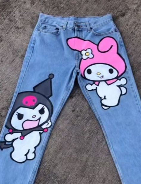 Hello Kitty Pants Painted, Jean Drawing Ideas, Painting Pants Idea, Aesthetic Painted Jeans, Ideas Para Pintar Pantalones, Painted Jeans Outfit, Custom Jeans Paint, Custom Jeans Aesthetic, Kuromi Jeans