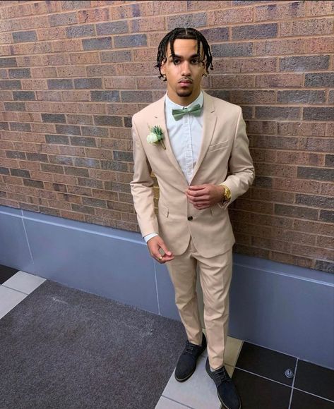 Guys Prom Outfit, Prom For Guys, Prom Suits, Prom Outfits, Men Fashion Casual Outfits, Dance Outfits, Mens Fashion Casual, Fitness Inspo, Black Men