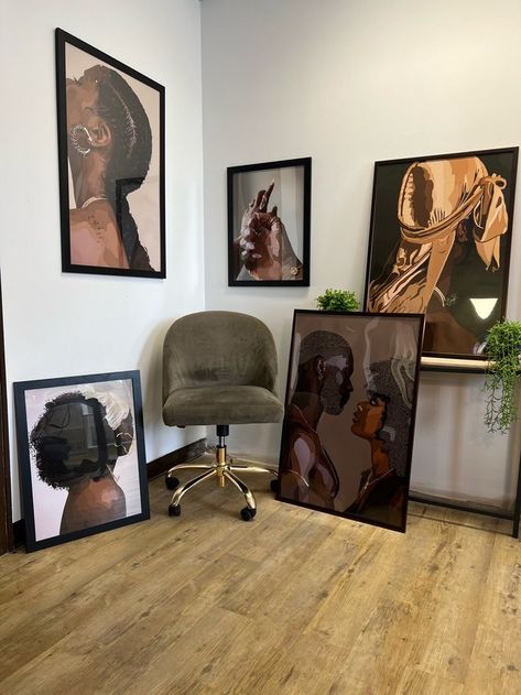 Black Woman Apartment Aesthetic, Thrifted Apartment Living Room, Apartment Decor Black Women, Earthy Apartment Decor, Feminine Apartment Aesthetic, Brown Room Decor Bedroom, Afrocentric Bedroom, Luxury Bedroom Interior, Canvas Modern Art