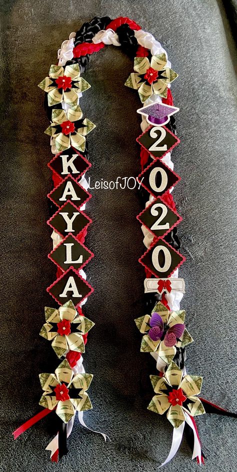 2023 Graduation Leis, Cute Graduation Lei Ideas, Grad Lei Ideas, Diy Grad Leis, Graduation Diy Lei, Diy Graduation Sash, Ribbon Money Leis For Graduation Diy, Graduation Lanyards Diy, Graduation Ribbon Lei Ideas