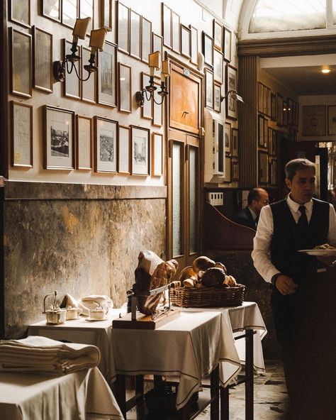 These Are the 9 Prettiest Restaurants in Rome - Hotels Above Par - Boutique Hotels & Travel Hidden Restaurants, Rome Restaurants, Restaurants In Rome, Lucy Rose, Italy Restaurant, Italian Bar, Rome Hotels, Rome City, Marble Columns