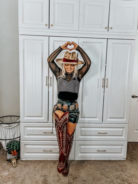 Date night look, cowgirl chic look, black western outfit, red boots, western boots Red Cowgirl Boots Outfit, Black Western Outfit, Cowgirl Chic, Red Boots, Valentines Outfits, Valentine's Day Outfit, Night Looks, Western Outfits, Western Boots