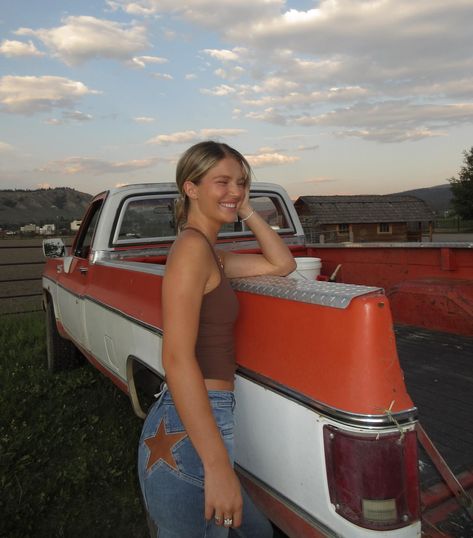 Ellie Thumann | @diamondcrossranch love you forever!!! | Instagram Ellie Thumann Aesthetic, Modern Americana Aesthetic, Cute Country Aesthetic, Truck Poses, Farm Photoshoot, Ellie Thumann, Cowgirl Photoshoot, Truck Pics, Western Photoshoot