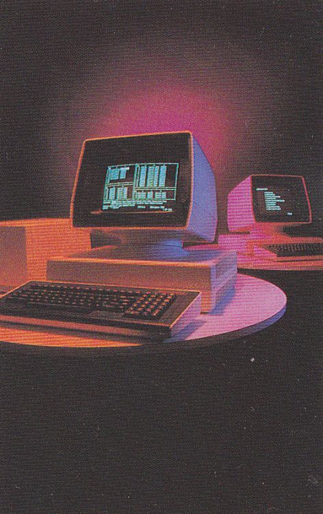 Alter Computer, Old Computer, Tech Aesthetic, Wallpaper Computer, Vaporwave Art, New Retro Wave, 80s Aesthetic, Vaporwave Aesthetic, Retro Waves