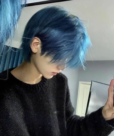 Mens Blue Hair, Hush Cut, Blue Hair Aesthetic, Boys Colored Hair, Short Blue Hair, Corset Fashion Outfits, Dark Blue Hair, Men Hair Color, Hair Clothes