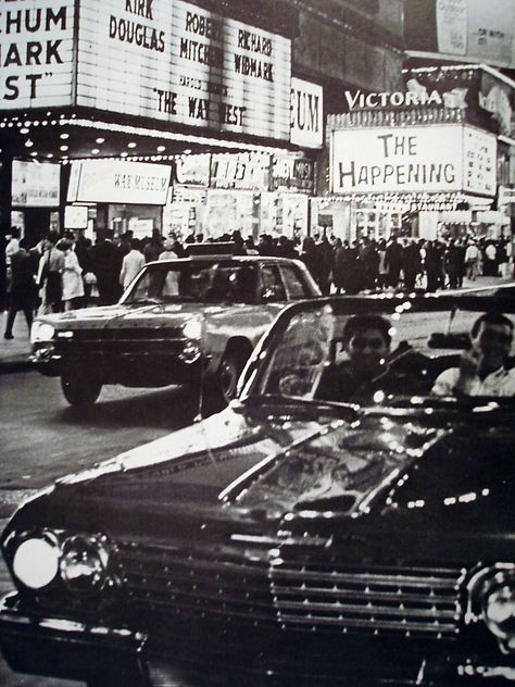 Vintage Times Square | SkyscraperCity New York City Vintage, New York People, Nyc History, New York Wallpaper, York Wallpaper, York Aesthetic, New York Photography, Nyc Aesthetic, Nyc Street