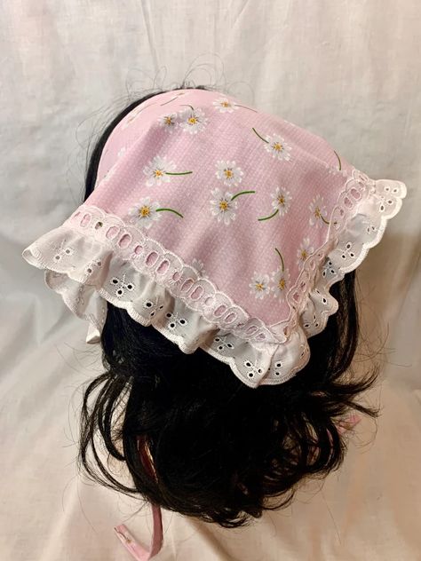 Triangle Head Scarf, Triangle Head, Head Bandana, Garden Parties, Vestidos Vintage, Liberty Print, Floral Scarf, Daisy Print, Floral Hair