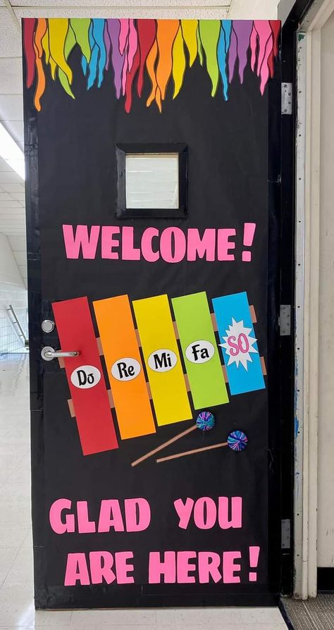 Music Classroom Door Decorations, Music Teacher Classroom Decorations, Music Classroom Bulletin Board Ideas, Music Teacher Room Ideas, Music Teacher Door Decoration, Music Class Door Decor, Elementary Music Classroom Decor Themes, Music Theme Classroom Ideas, Music Room Door Decorations