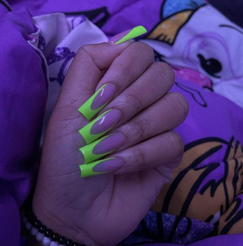 Neon Green French Tip, Cutesy Nails, Lime Nails, Lime Green Nails, Fresh Nail, Green Acrylic Nails, Green French, Acrylic Toe Nails, Acrylic Nail Set