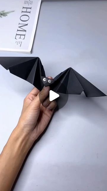 Plane Black, Paper Bats, Paper Bat, Origami And Kirigami, Childhood Development, Creative Things, 3d Paper Crafts, Halloween Crafts For Kids, Paper Plane