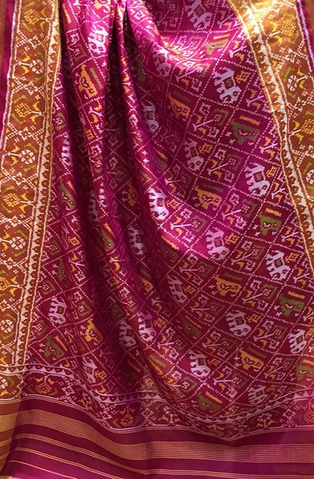 Saree Diwali, Patola Sari, Saree Colours, Jute Silk Saree, Simple Homecoming Dresses, India Shopping, Indian Kurti Designs, Function Dresses, Patola Sarees