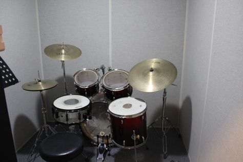 the drum practice room - Drum holic studio Drum Practice Room, Drum Practice, Practice Room, Drum Room, Room Size, Drums