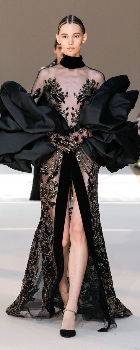 Elie Saab Fall 2022, Haute Couture Outfits, Fall 2022 Couture, Rami Al Ali, 2022 Couture, Elie Saab Haute Couture, Valentin Yudashkin, Runway Gowns, Ellie Saab