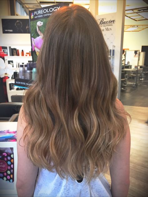 Ombre Hair Dark Brown To Light Brown, Medium Blonde Ombre Hair, Ombre Dirty Blonde Hair, Brown Hair Ombre Blonde, Brown Faded Into Blonde Hair, Brown Hair With Light Ends, Brunette With Blonde Ends, Brown Hair Light Ends, Brown Hair Blonde Ends