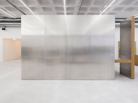 Gonzalez Haase AAS Has Transformed A Warehouse Into Tem-Plate, A Sleek New Designer Concept Store - IGNANT Silver Color Palette, Glass Partition Wall, Spatial Concepts, Glass Partition, Partition Wall, Exhibition Space, Concrete Floors, 인테리어 디자인, Minimal Design